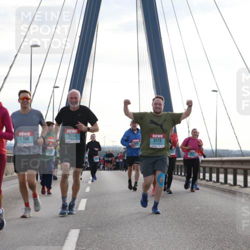 03.10.2024 - Köhlbrandbrückenlauf Jannik Wohlers http://msf.ph/oto/7301162 03.10.2024 09:35:24 Position 1 15, 2516, 1100, 3691, 3114, 3162, 3563, 3115, 3551 meine-sportfotos.de