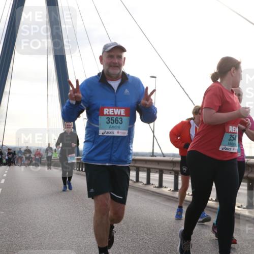 03.10.2024 - Köhlbrandbrückenlauf Jannik Wohlers http://msf.ph/oto/7301503 03.10.2024 09:35:29 Position 1 3162, 3563, 3, 354 meine-sportfotos.de