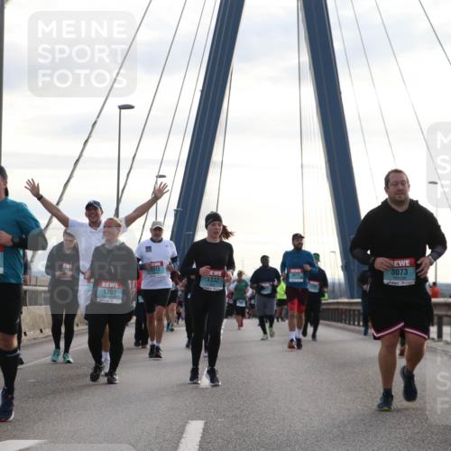 03.10.2024 - Köhlbrandbrückenlauf Jannik Wohlers http://msf.ph/oto/7302095 03.10.2024 09:35:47 Position 1 3265, 2370, 3313, 3073, 3671, 1332, 1359, 3072, 58 meine-sportfotos.de