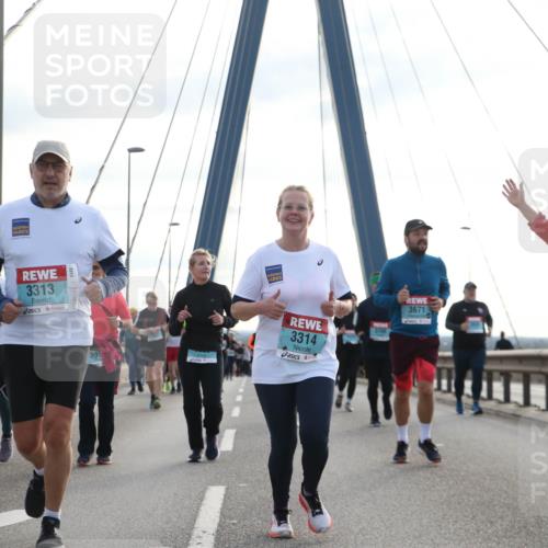 03.10.2024 - Köhlbrandbrückenlauf Jannik Wohlers http://msf.ph/oto/7302626 03.10.2024 09:35:51 Position 1 3313, 3671, 3314, 2858 meine-sportfotos.de