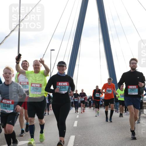 03.10.2024 - Köhlbrandbrückenlauf Jannik Wohlers http://msf.ph/oto/7302809 03.10.2024 09:36:00 Position 1 3346, 2845, 3345, 3344, 3207, 2941 meine-sportfotos.de