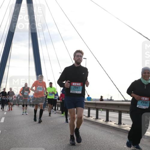 03.10.2024 - Köhlbrandbrückenlauf Jannik Wohlers http://msf.ph/oto/7302819 03.10.2024 09:36:01 Position 1 3207, 2941, 2994 meine-sportfotos.de
