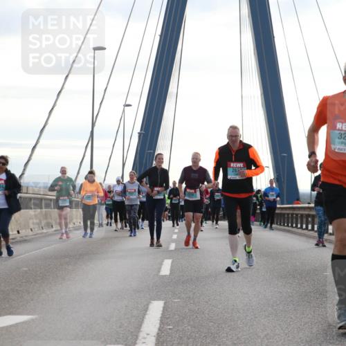 03.10.2024 - Köhlbrandbrückenlauf Jannik Wohlers http://msf.ph/oto/7302834 03.10.2024 09:36:03 Position 1 5148, 3504, 3061, 267, 2939, 3207 meine-sportfotos.de