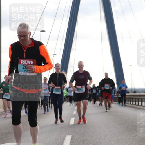 03.10.2024 - Köhlbrandbrückenlauf Jannik Wohlers http://msf.ph/oto/7302885 03.10.2024 09:36:06 Position 1 3061, 26, 2883, 2939 meine-sportfotos.de