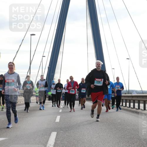 03.10.2024 - Köhlbrandbrückenlauf Jannik Wohlers http://msf.ph/oto/7302939 03.10.2024 09:36:10 Position 1 3547, 3355, 2898, 3396, 34, 0 meine-sportfotos.de