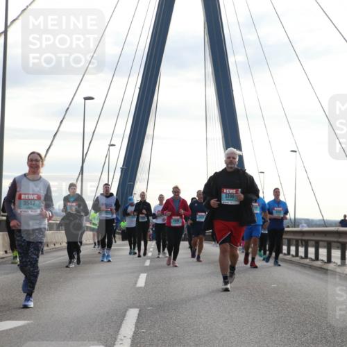 03.10.2024 - Köhlbrandbrückenlauf Jannik Wohlers http://msf.ph/oto/7302942 03.10.2024 09:36:10 Position 1 3546, 3547, 2898, 3396 meine-sportfotos.de