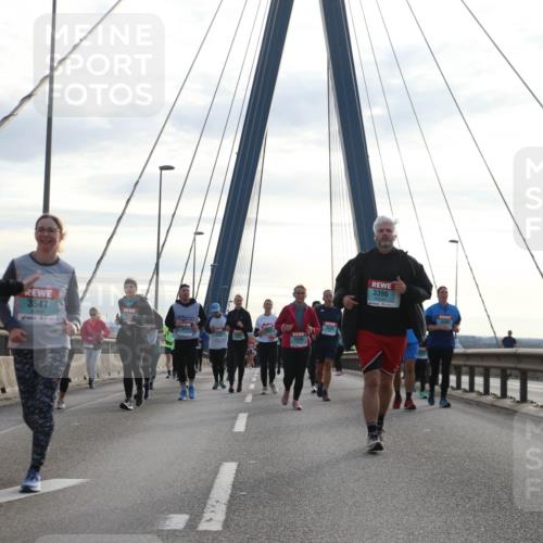 03.10.2024 - Köhlbrandbrückenlauf Jannik Wohlers http://msf.ph/oto/7302946 03.10.2024 09:36:11 Position 1 3061, 3547, 3556, 3348, 2898, 3396 meine-sportfotos.de