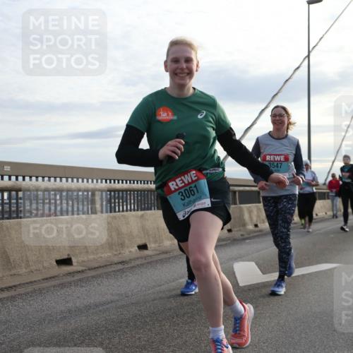 03.10.2024 - Köhlbrandbrückenlauf Jannik Wohlers http://msf.ph/oto/7302951 03.10.2024 09:36:11 Position 1 2460, 3061, 5, 3547 meine-sportfotos.de