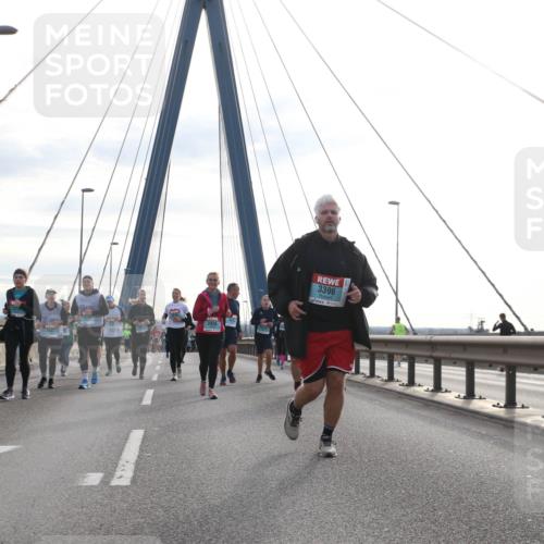 03.10.2024 - Köhlbrandbrückenlauf Jannik Wohlers http://msf.ph/oto/7302954 03.10.2024 09:36:12 Position 1 2898, 3396 meine-sportfotos.de