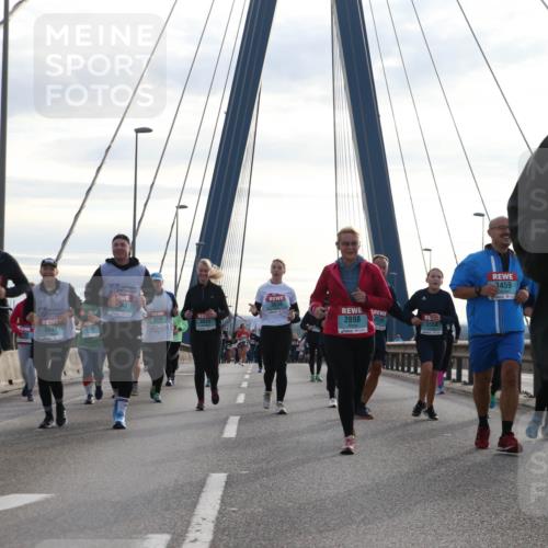 03.10.2024 - Köhlbrandbrückenlauf Jannik Wohlers http://msf.ph/oto/7302961 03.10.2024 09:36:13 Position 1 3355, 3347, 48, 3294, 2898, 3556, 3554, 3459, 3396 meine-sportfotos.de