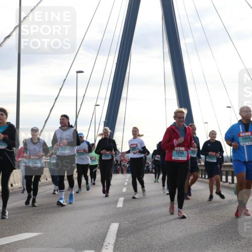 03.10.2024 - Köhlbrandbrückenlauf Jannik Wohlers http://msf.ph/oto/7303070 03.10.2024 09:36:13 Position 1 3355, 3356, 3295, 3347, 3348, 3655, 2898, 3554, 3459, 3460 meine-sportfotos.de