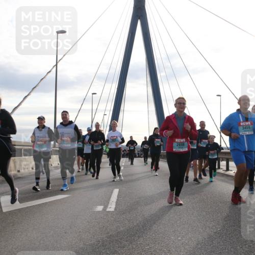 03.10.2024 - Köhlbrandbrückenlauf Jannik Wohlers http://msf.ph/oto/7303235 03.10.2024 09:36:15 Position 1 3356, 3347, 2898, 3459 meine-sportfotos.de