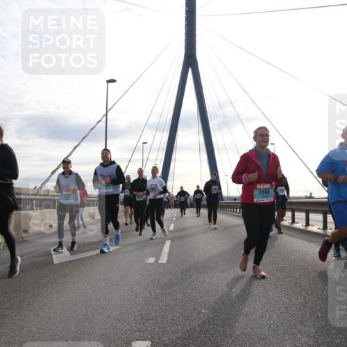 03.10.2024 - Köhlbrandbrückenlauf Jannik Wohlers http://msf.ph/oto/7303299 03.10.2024 09:36:16 Position 1 3356, 3347, 3348, 2898, 3459 meine-sportfotos.de