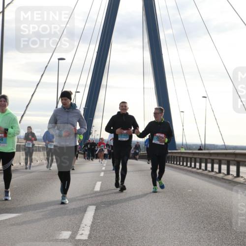 03.10.2024 - Köhlbrandbrückenlauf Jannik Wohlers http://msf.ph/oto/7303386 03.10.2024 09:36:20 Position 1 3357, 3159, 2192, 3487 meine-sportfotos.de