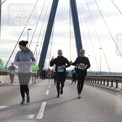 03.10.2024 - Köhlbrandbrückenlauf Jannik Wohlers http://msf.ph/oto/7303389 03.10.2024 09:36:20 Position 1 3159, 2192 meine-sportfotos.de