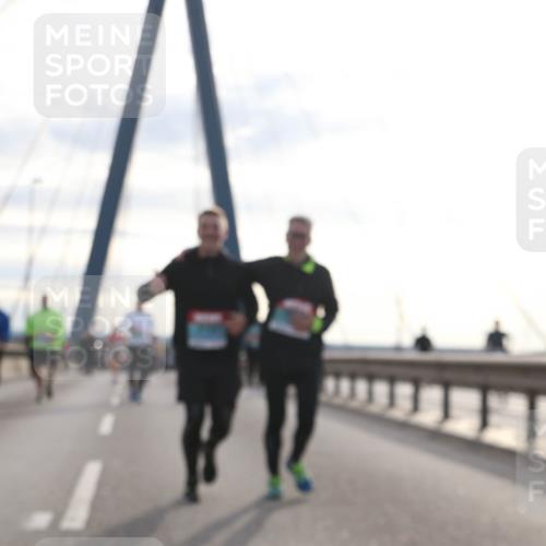 03.10.2024 - Köhlbrandbrückenlauf Jannik Wohlers http://msf.ph/oto/7303404 03.10.2024 09:36:22 Position 1  meine-sportfotos.de