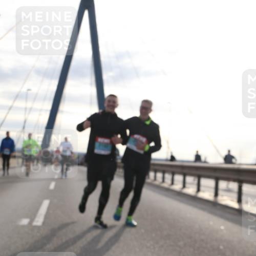 03.10.2024 - Köhlbrandbrückenlauf Jannik Wohlers http://msf.ph/oto/7303421 03.10.2024 09:36:23 Position 1  meine-sportfotos.de