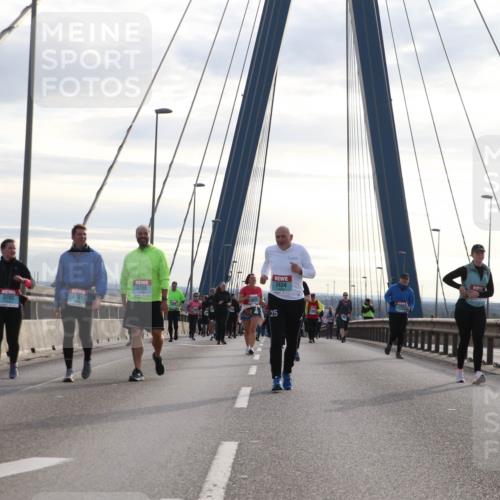 03.10.2024 - Köhlbrandbrückenlauf Jannik Wohlers http://msf.ph/oto/7303448 03.10.2024 09:36:24 Position 1 3700, 3701, 3702, 2434, 25 meine-sportfotos.de