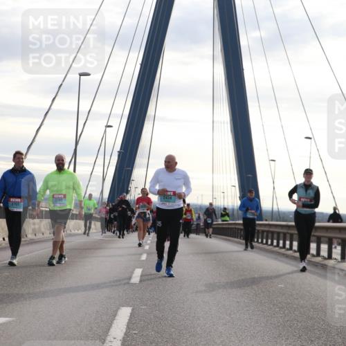 03.10.2024 - Köhlbrandbrückenlauf Jannik Wohlers http://msf.ph/oto/7303456 03.10.2024 09:36:25 Position 1 2434, 3700, 3702, 3701 meine-sportfotos.de