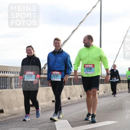 03.10.2024 - Köhlbrandbrückenlauf Jannik Wohlers http://msf.ph/oto/7304351 03.10.2024 09:36:30 Position 1 3702, 3701, 3700, 3436 meine-sportfotos.de