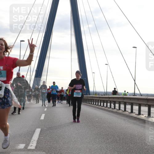 03.10.2024 - Köhlbrandbrückenlauf Jannik Wohlers http://msf.ph/oto/7304400 03.10.2024 09:36:34 Position 1 3436, 2929 meine-sportfotos.de