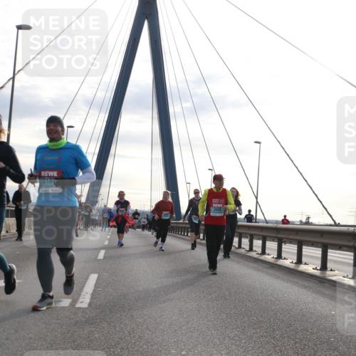 03.10.2024 - Köhlbrandbrückenlauf Jannik Wohlers http://msf.ph/oto/7304512 03.10.2024 09:36:43 Position 1 3167, 2997, 3458 meine-sportfotos.de