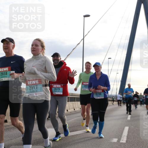 03.10.2024 - Köhlbrandbrückenlauf Jannik Wohlers http://msf.ph/oto/7304922 03.10.2024 09:36:58 Position 1 2918, 2917, 2679, 2913, 3286 meine-sportfotos.de