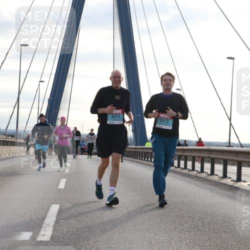 03.10.2024 - Köhlbrandbrückenlauf Jannik Wohlers http://msf.ph/oto/7305542 03.10.2024 09:37:15 Position 1 3645, 3372, 3373 meine-sportfotos.de