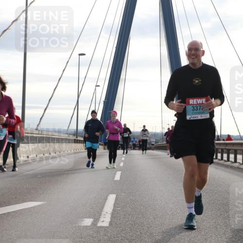 03.10.2024 - Köhlbrandbrückenlauf Jannik Wohlers http://msf.ph/oto/7305562 03.10.2024 09:37:16 Position 1 3645, 337, 3373 meine-sportfotos.de