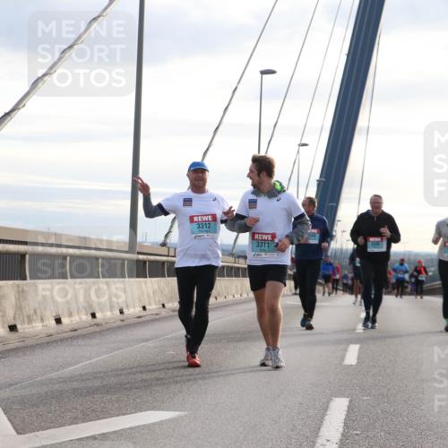 03.10.2024 - Köhlbrandbrückenlauf Jannik Wohlers http://msf.ph/oto/7305652 03.10.2024 09:37:24 Position 1 3312, 3311, 3509, 3214 meine-sportfotos.de