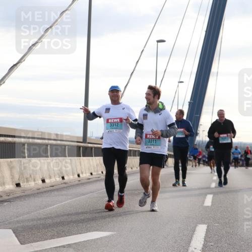 03.10.2024 - Köhlbrandbrückenlauf Jannik Wohlers http://msf.ph/oto/7305657 03.10.2024 09:37:24 Position 1 3312, 3311 meine-sportfotos.de