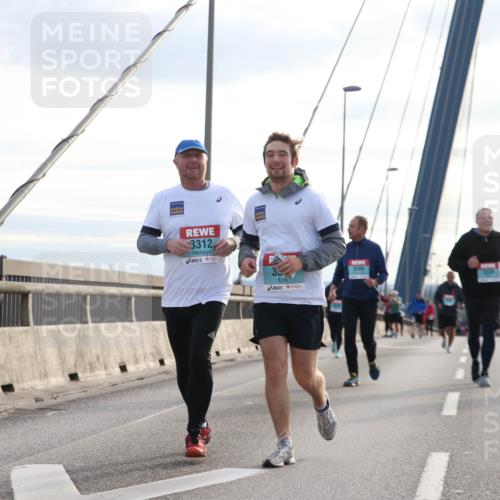 03.10.2024 - Köhlbrandbrückenlauf Jannik Wohlers http://msf.ph/oto/7305670 03.10.2024 09:37:25 Position 1 3312, 35, 3599 meine-sportfotos.de