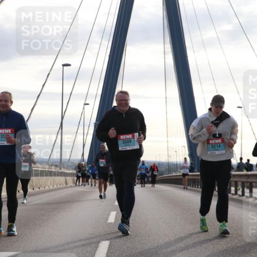 03.10.2024 - Köhlbrandbrückenlauf Jannik Wohlers http://msf.ph/oto/7305704 03.10.2024 09:37:28 Position 1 359, 3492, 3509, 3214, 33, 2676 meine-sportfotos.de