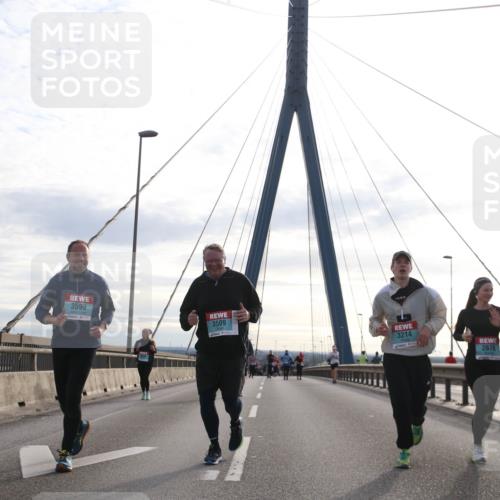 03.10.2024 - Köhlbrandbrückenlauf Jannik Wohlers http://msf.ph/oto/7305727 03.10.2024 09:37:30 Position 1 3599, 3509, 3214, 2676, 3369 meine-sportfotos.de