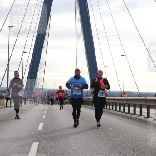 03.10.2024 - Köhlbrandbrückenlauf Jannik Wohlers http://msf.ph/oto/7305910 03.10.2024 09:37:43 Position 1 2571, 3336, 3041 meine-sportfotos.de