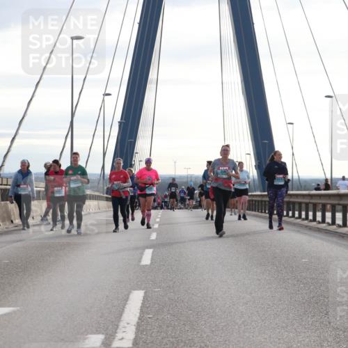 03.10.2024 - Köhlbrandbrückenlauf Jannik Wohlers http://msf.ph/oto/7306090 03.10.2024 09:37:55 Position 1 358, 3381, 3428 meine-sportfotos.de