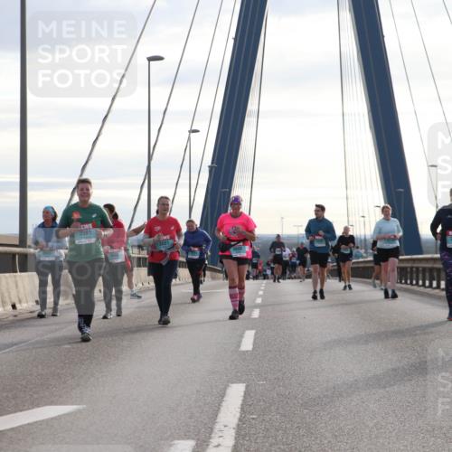 03.10.2024 - Köhlbrandbrückenlauf Jannik Wohlers http://msf.ph/oto/7306121 03.10.2024 09:37:58 Position 1 3381, 3001, 3562, 3428 meine-sportfotos.de