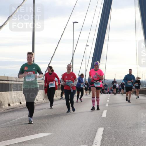 03.10.2024 - Köhlbrandbrückenlauf Jannik Wohlers http://msf.ph/oto/7306144 03.10.2024 09:37:59 Position 1 3381, 9000, 3001, 3608 meine-sportfotos.de