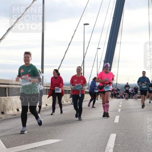 03.10.2024 - Köhlbrandbrückenlauf Jannik Wohlers http://msf.ph/oto/7306150 03.10.2024 09:37:59 Position 1 33, 3001, 3608 meine-sportfotos.de