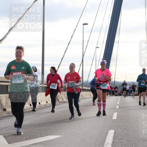03.10.2024 - Köhlbrandbrückenlauf Jannik Wohlers http://msf.ph/oto/7306157 03.10.2024 09:38:00 Position 1 3381, 3687, 3688, 30, 3608 meine-sportfotos.de