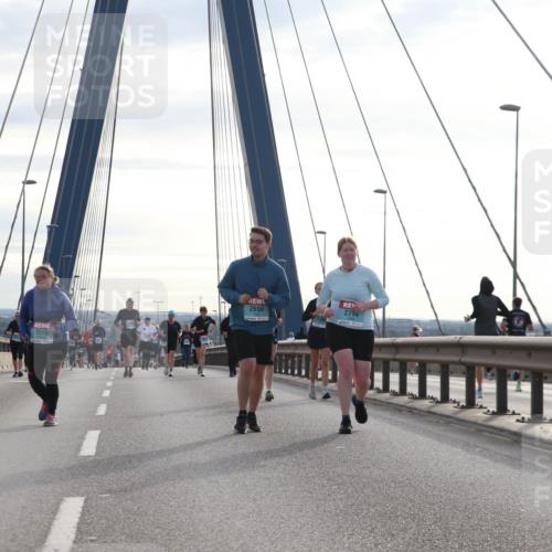 03.10.2024 - Köhlbrandbrückenlauf Jannik Wohlers http://msf.ph/oto/7306198 03.10.2024 09:38:03 Position 1 608, 3515, 2690, 2714 meine-sportfotos.de