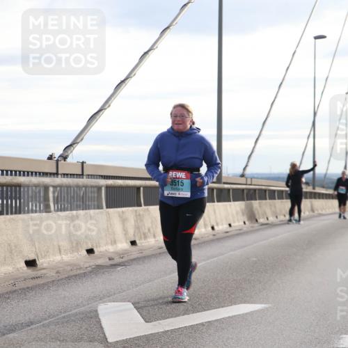03.10.2024 - Köhlbrandbrückenlauf Jannik Wohlers http://msf.ph/oto/7306365 03.10.2024 09:38:07 Position 1 3515 meine-sportfotos.de