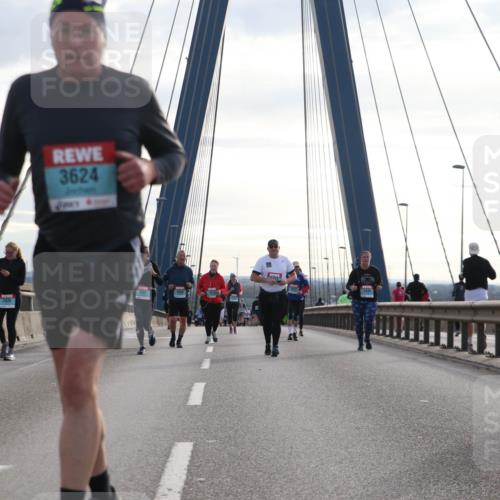03.10.2024 - Köhlbrandbrückenlauf Jannik Wohlers http://msf.ph/oto/7306610 03.10.2024 09:38:18 Position 1 2934, 2838, 3624, 3131, 3023 meine-sportfotos.de