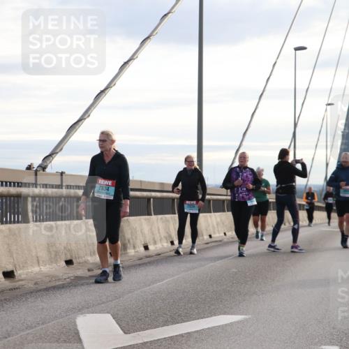 03.10.2024 - Köhlbrandbrückenlauf Jannik Wohlers http://msf.ph/oto/7306704 03.10.2024 09:38:22 Position 1 2934, 2838 meine-sportfotos.de