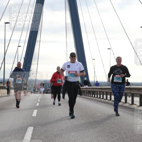 03.10.2024 - Köhlbrandbrückenlauf Jannik Wohlers http://msf.ph/oto/7306720 03.10.2024 09:38:23 Position 1 3131, 3050, 2815, 3315, 3406 meine-sportfotos.de