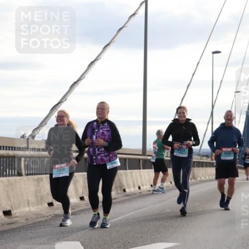 03.10.2024 - Köhlbrandbrückenlauf Jannik Wohlers http://msf.ph/oto/7306731 03.10.2024 09:38:25 Position 1 2838, 3151, 3050 meine-sportfotos.de