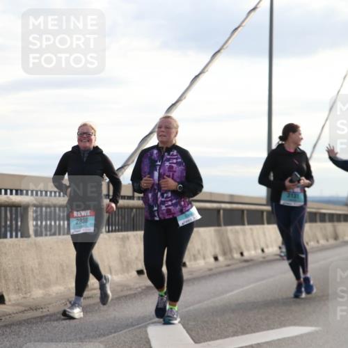 03.10.2024 - Köhlbrandbrückenlauf Jannik Wohlers http://msf.ph/oto/7306740 03.10.2024 09:38:25 Position 1 2838, 3131 meine-sportfotos.de