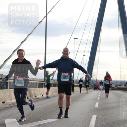 03.10.2024 - Köhlbrandbrückenlauf Jannik Wohlers http://msf.ph/oto/7306756 03.10.2024 09:38:27 Position 1 3131, 3050, 2815 meine-sportfotos.de