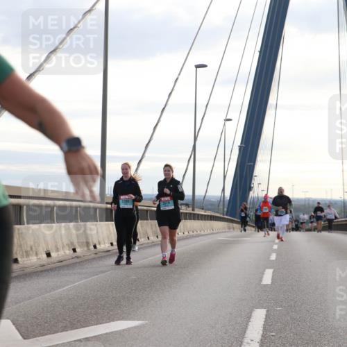 03.10.2024 - Köhlbrandbrückenlauf Jannik Wohlers http://msf.ph/oto/7307043 03.10.2024 09:38:36 Position 1 2393, 3574 meine-sportfotos.de