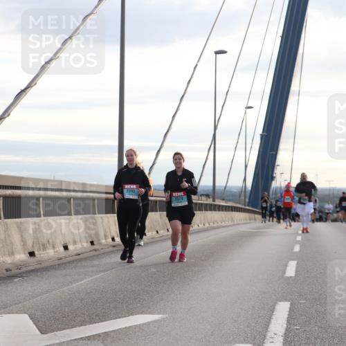 03.10.2024 - Köhlbrandbrückenlauf Jannik Wohlers http://msf.ph/oto/7307047 03.10.2024 09:38:36 Position 1 2393, 3574 meine-sportfotos.de